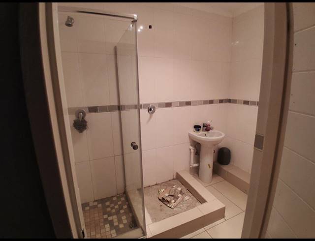 6 BEDROOM HOUSE FOR SALE IN BO-DORP